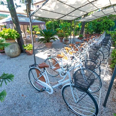 Hotel Tirreno Форте-дей-Мармі Екстер'єр фото