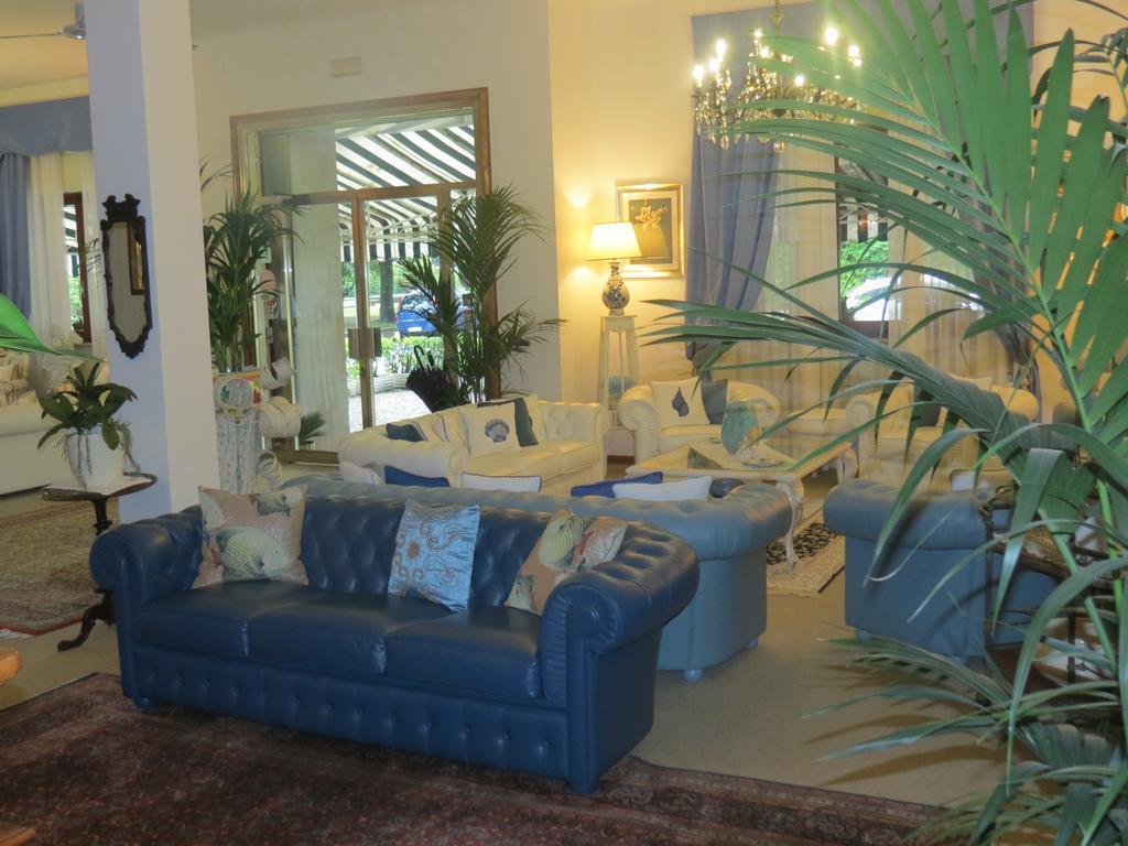 Hotel Tirreno Форте-дей-Мармі Екстер'єр фото