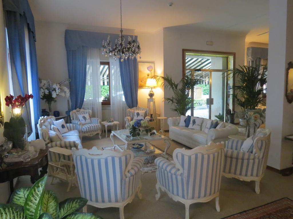 Hotel Tirreno Форте-дей-Мармі Екстер'єр фото