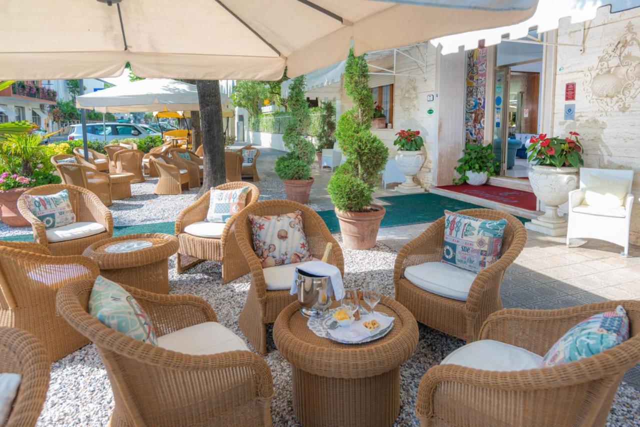 Hotel Tirreno Форте-дей-Мармі Екстер'єр фото